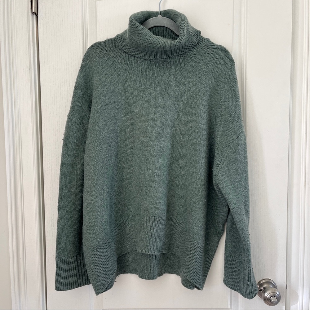 H&M Women's Cowl Neck Sweater - Sage Green